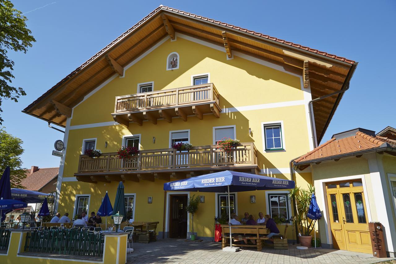Hôtel Gasthof Zum Kirchenwirt à Schardenberg Extérieur photo